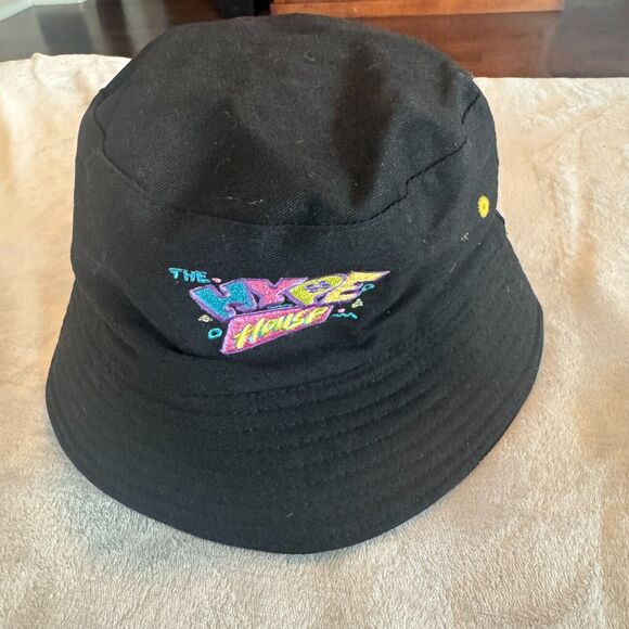 The Hype House TikTok Black Yellow Reversible Bucket Hat Netflix 2021 OSFM 22" - Picture 1 of 4